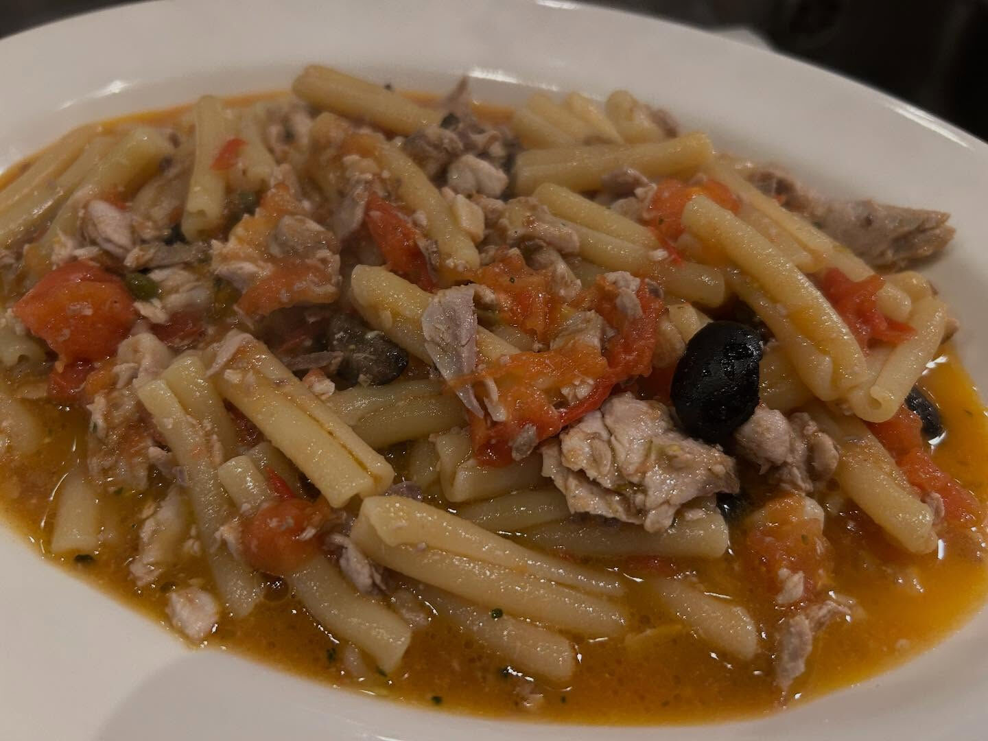 Casarecce con tonno, pomodoro 