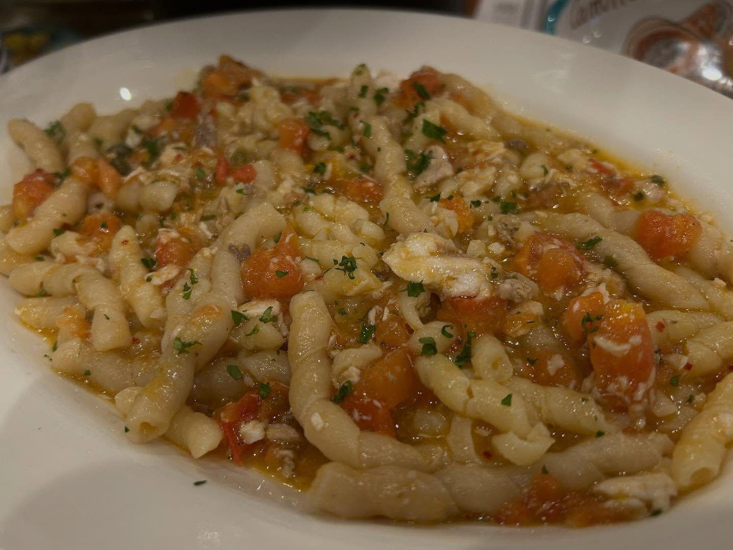Busiati con ricciola, pomodoro