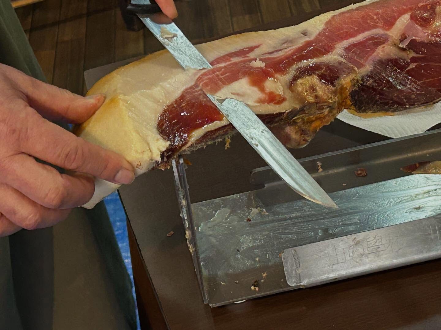 昨日は、店の営業をお休みし、秋田で生ハム作りをされていらっし