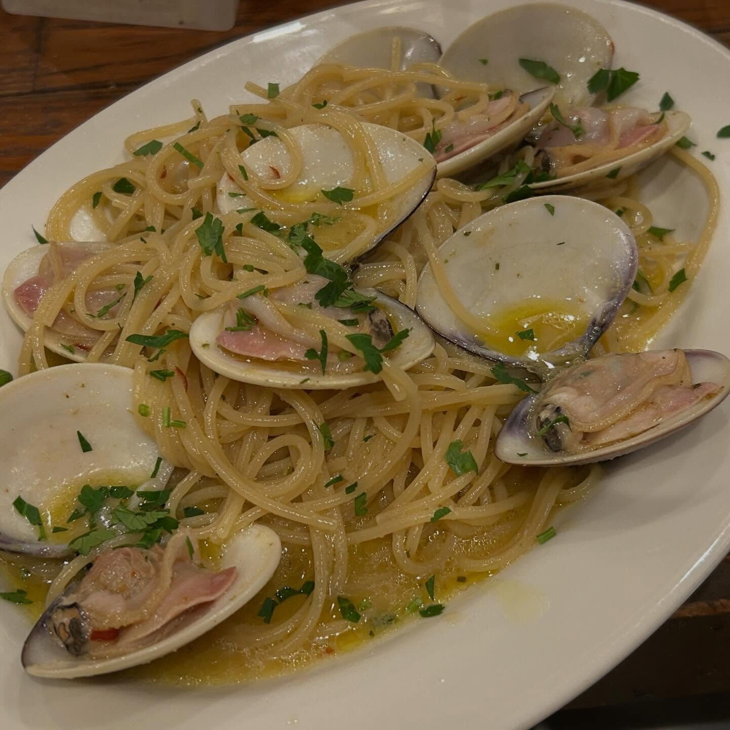 spaghetti alle vongole ,pomodo