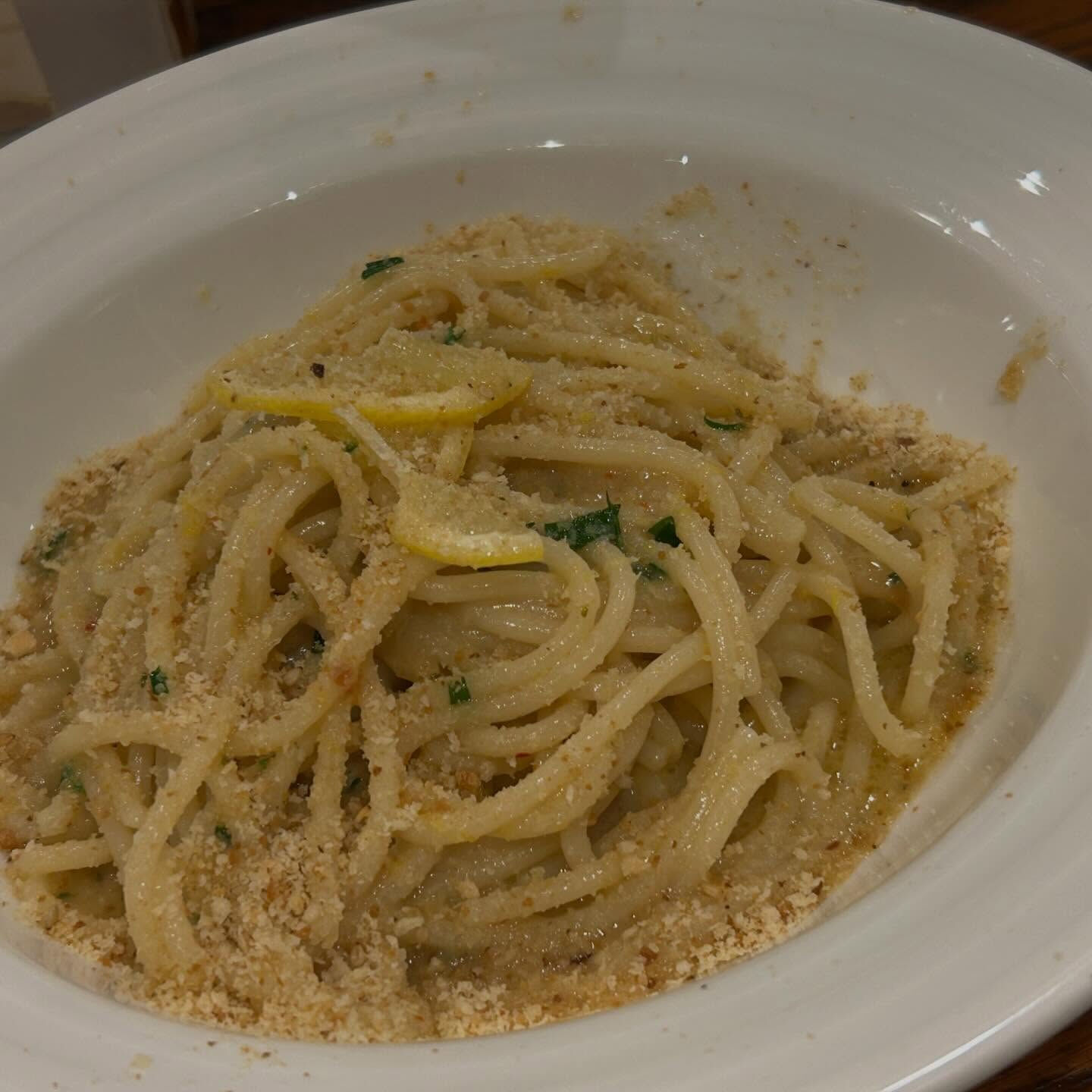 spaghetti alle vongole ,pomodo
