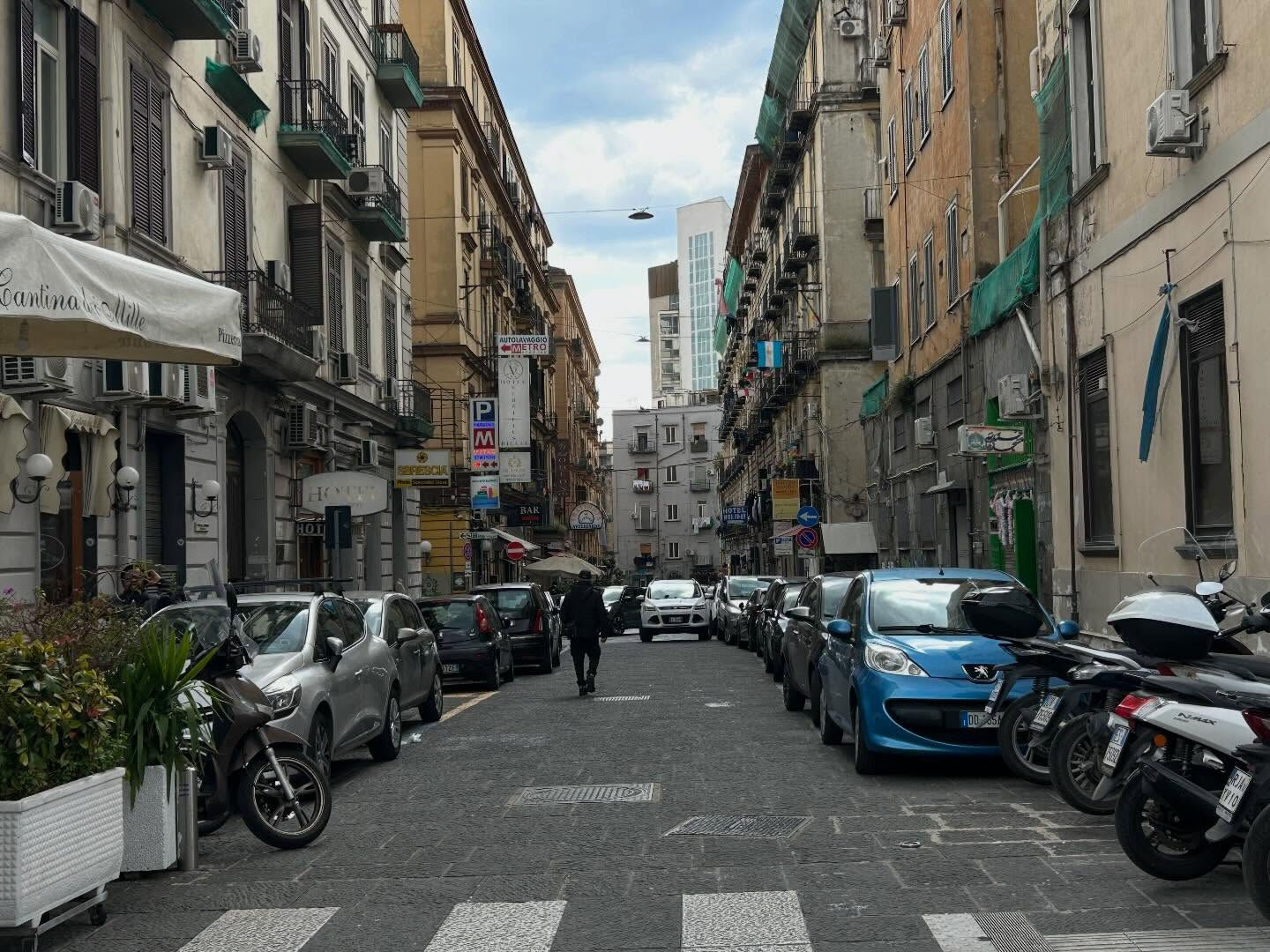 3.イタリア2日目　　NAPOLI