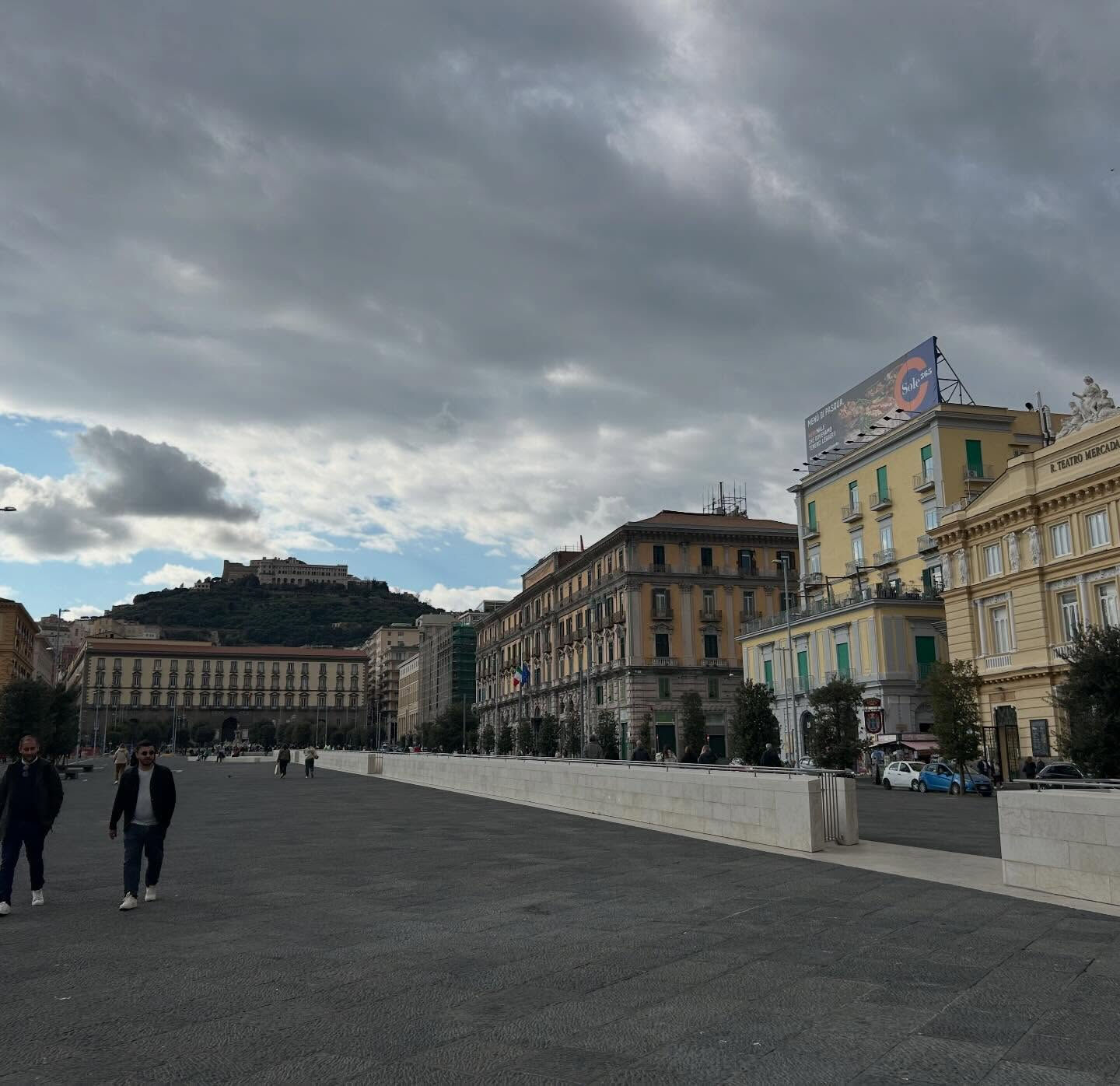 4.イタリア2日目　　NAPOLI