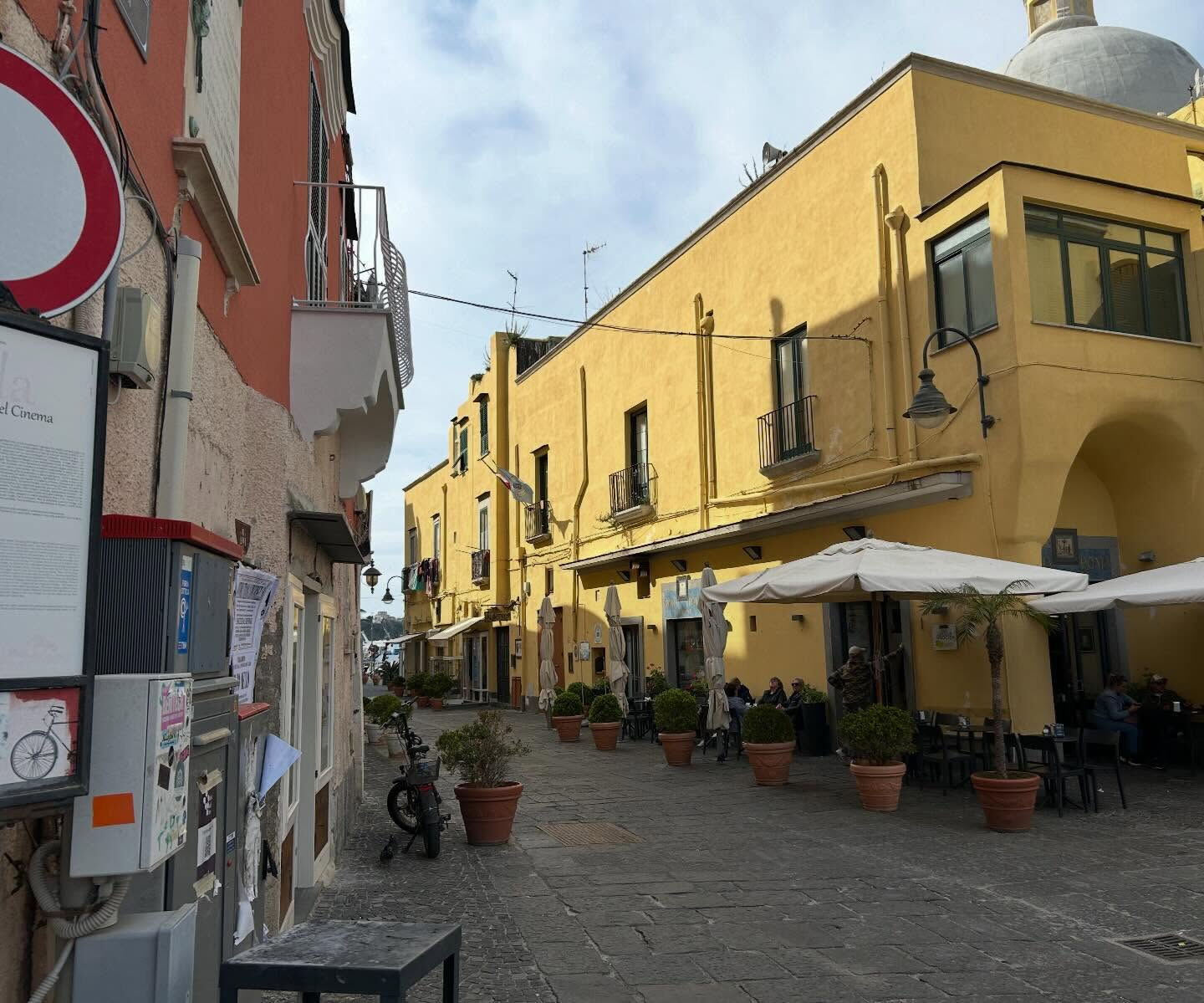 12. イタリア4日目　PROCIDA