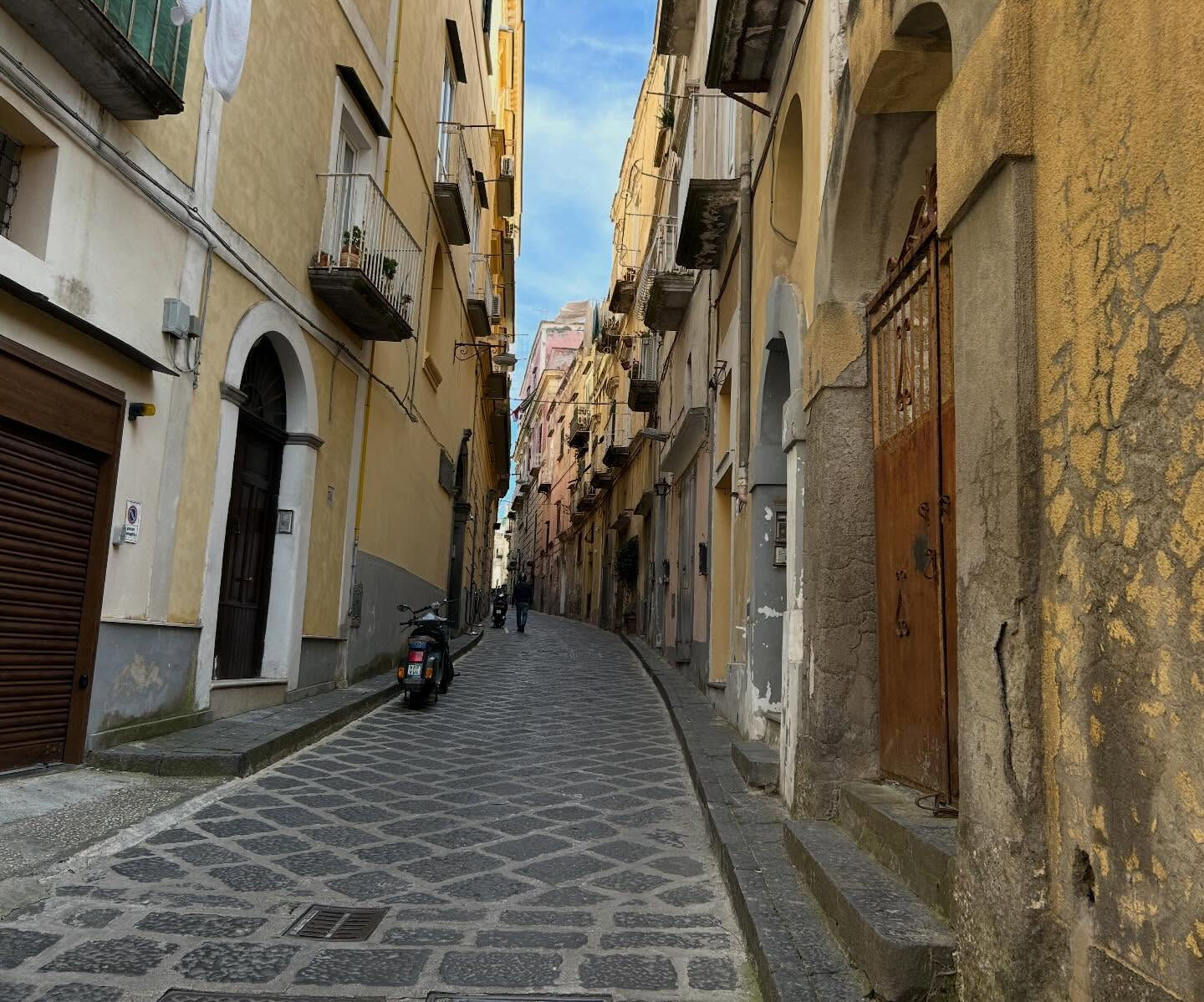 12. イタリア4日目　PROCIDA