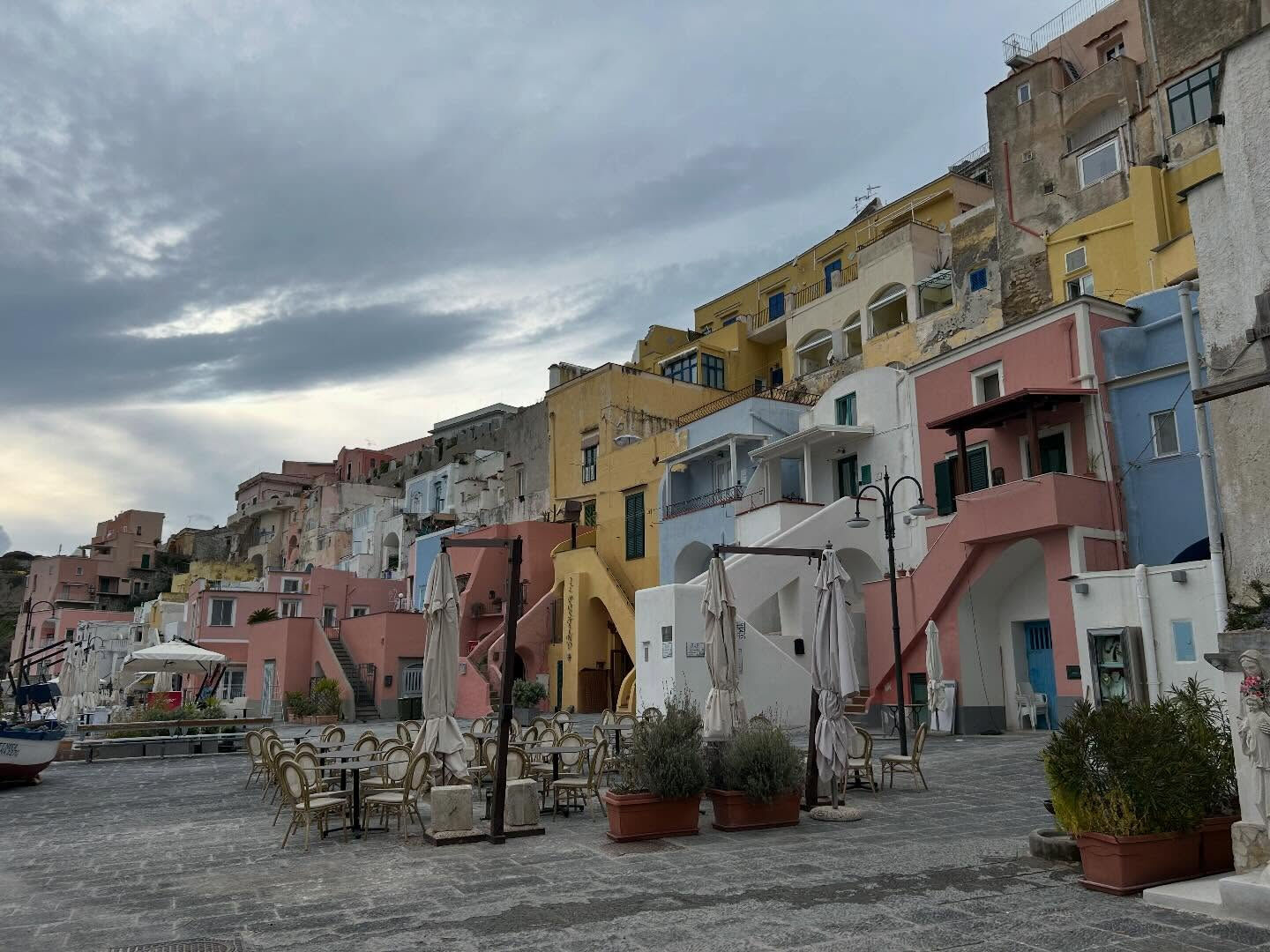 13.イタリア4日目　　PROCIDA