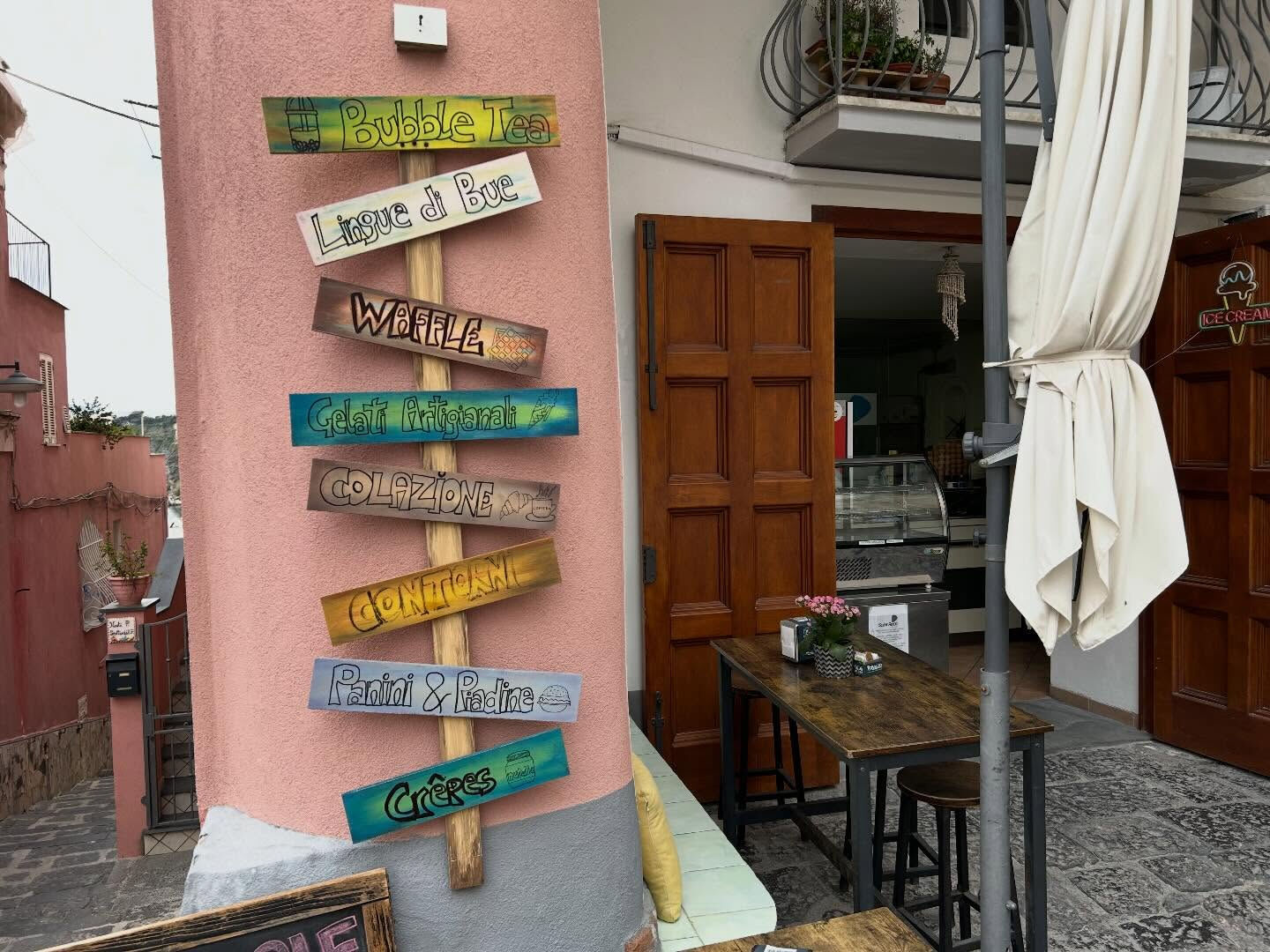 13.イタリア4日目　　PROCIDA
