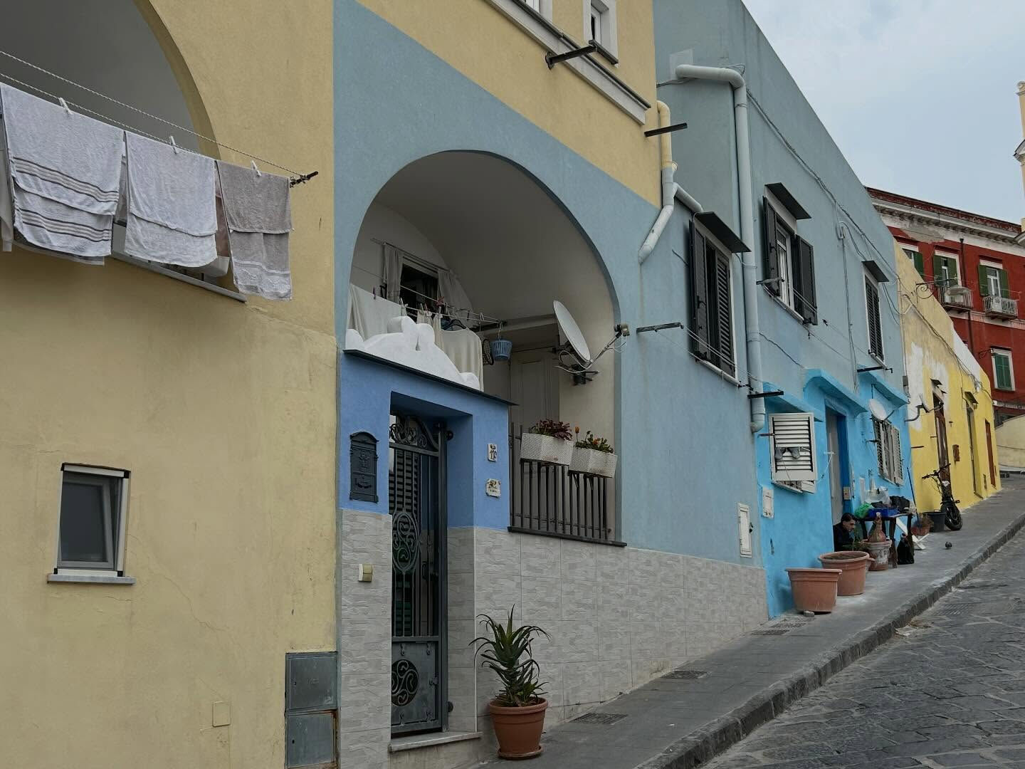 13.イタリア4日目　　PROCIDA